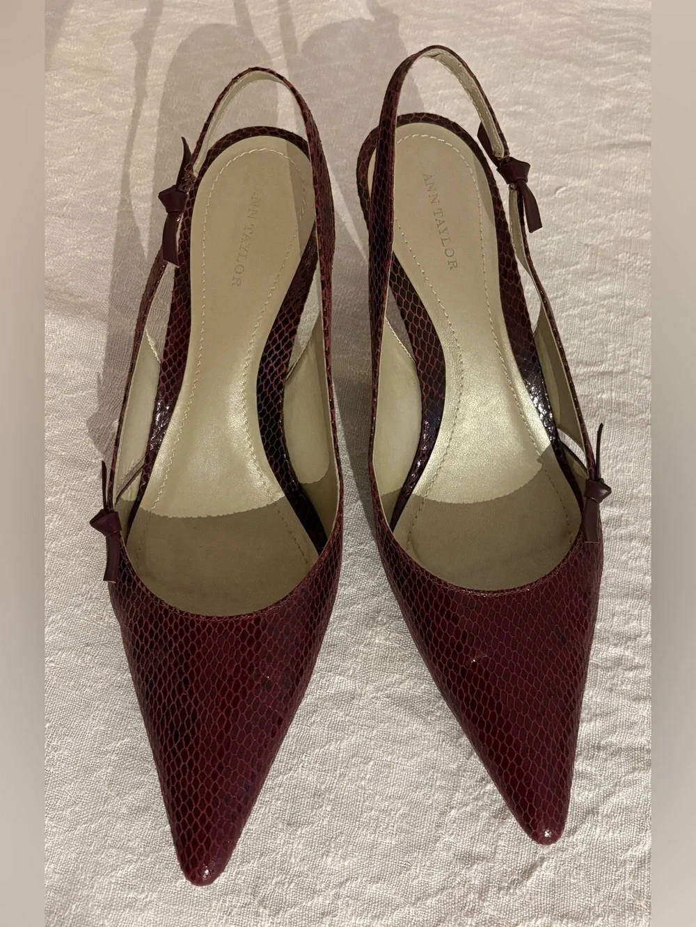 Vintage Ann Taylor Plum Crocodile Leather Pointed Toe Slingback Heels